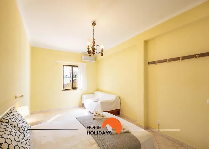 #043 Hassan Flat By Holidays אלבופיירה