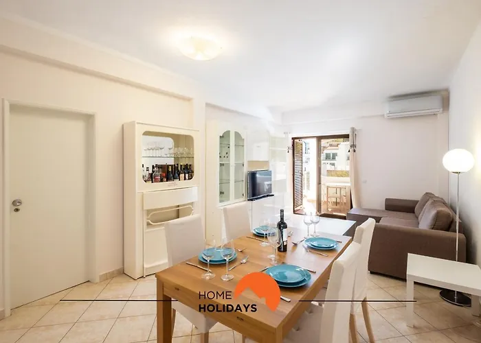 #043 Hassan Flat By Holidays דירה