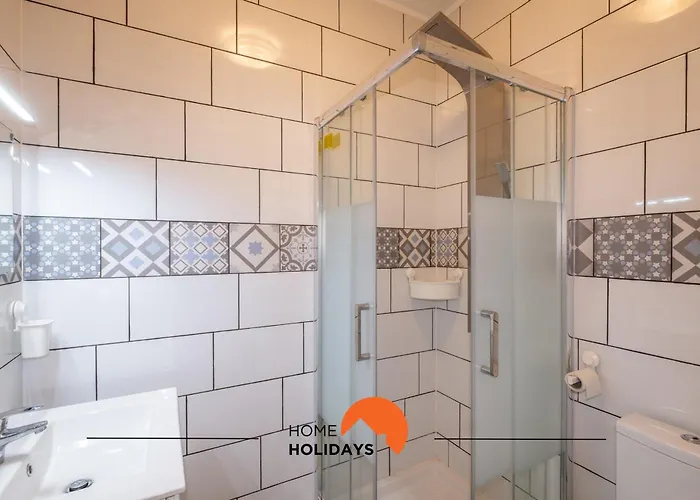 #043 Hassan Flat By Holidays *